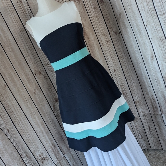 NWT TOMMY HILFIGER Dress - Picture 8 of 8